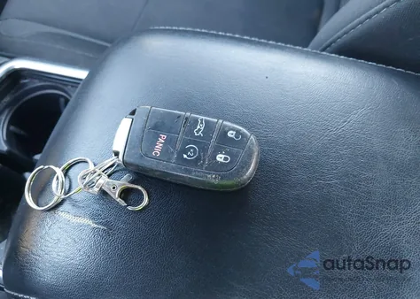 2016 Dodge Charger Sxt z USA, uszkodzony, nr VIN 2C3CDXJG3GH328450